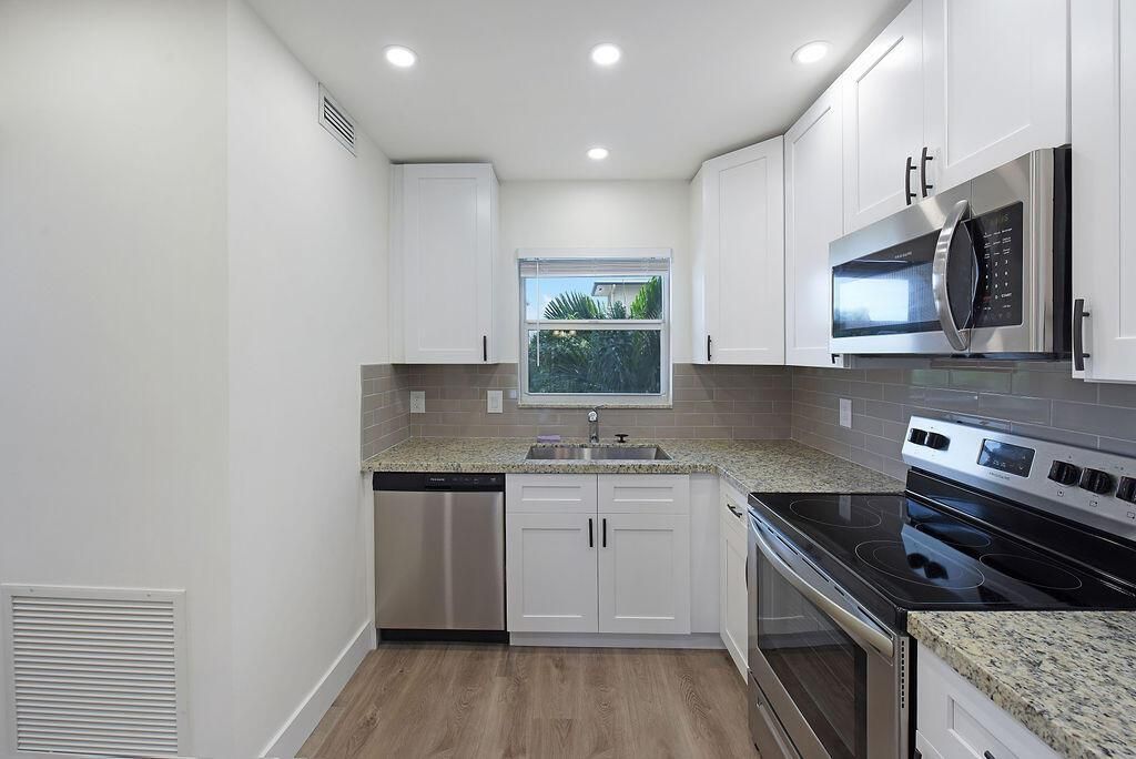 1400 NE 57th Court, Unit 205, Fort Lauderdale, FL 33334 Photo