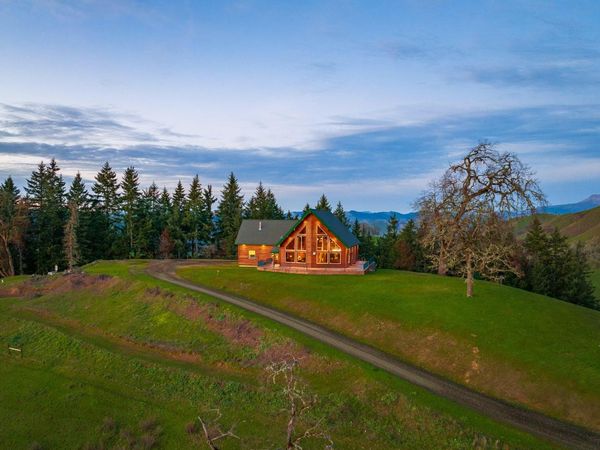 10181 N Umpqua Highway, Roseburg, OR 97470