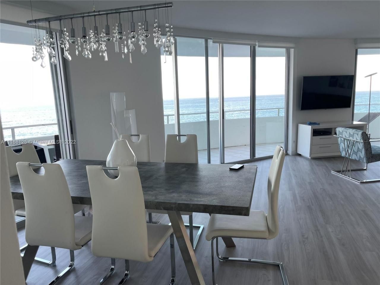 5161 Collins Ave, Unit 914, Miami Beach, FL 33140 Photo