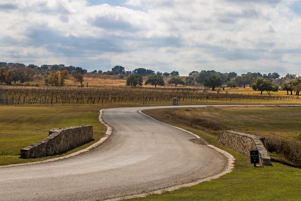 404 Strada Luca, Florence, TX 76527 Main Photo