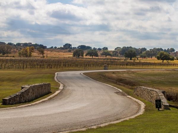 404 Strada Luca, Florence, TX 76527