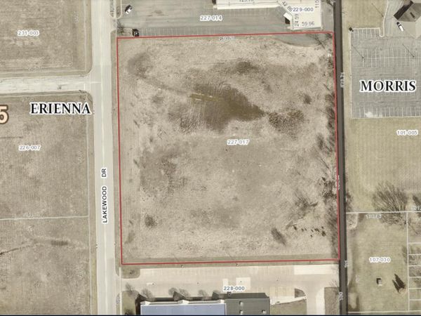 1455 Lakewood Drive, Morris, IL 60450