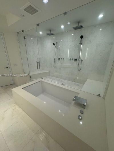 18555 Collins Ave, Unit 2905, Sunny Isles Beach, FL 33160 Photo