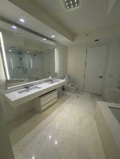 18555 Collins Ave, Unit 2905, Sunny Isles Beach, FL 33160 Photo