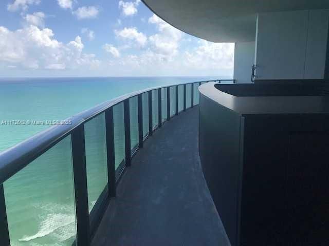 18555 Collins Ave, Unit 2905, Sunny Isles Beach, FL 33160 Photo