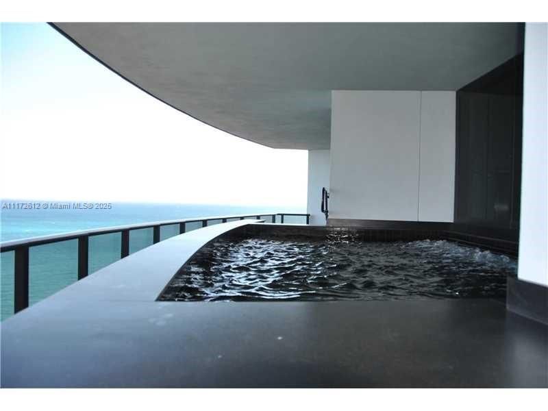 18555 Collins Ave, Unit 2905, Sunny Isles Beach, FL 33160 Photo