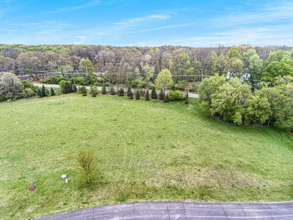 4900 Nantucket Dr., Unit 2, Jackson, MI 49201