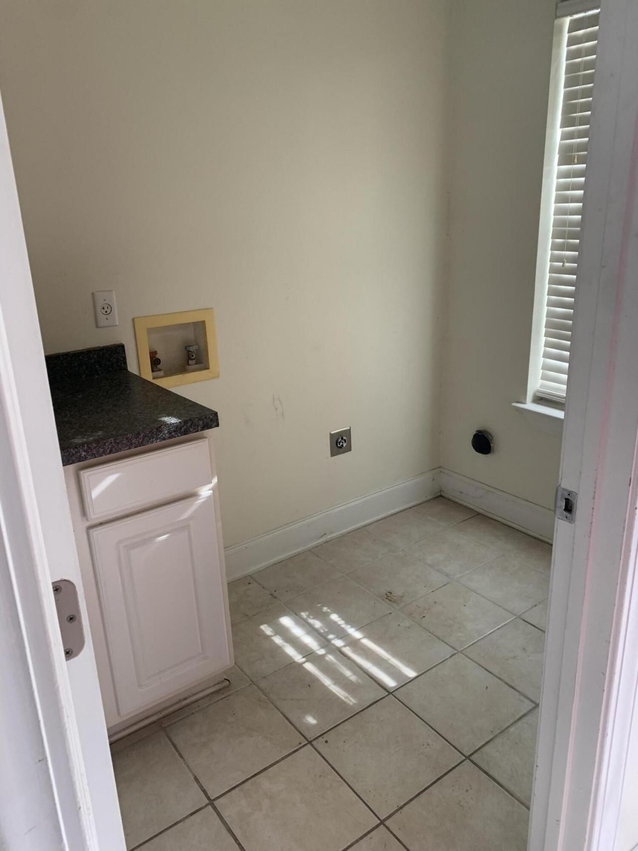 5914 Tampa Street Photo 3