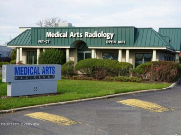 55 Veteransmemorial, Commack, NY 11725