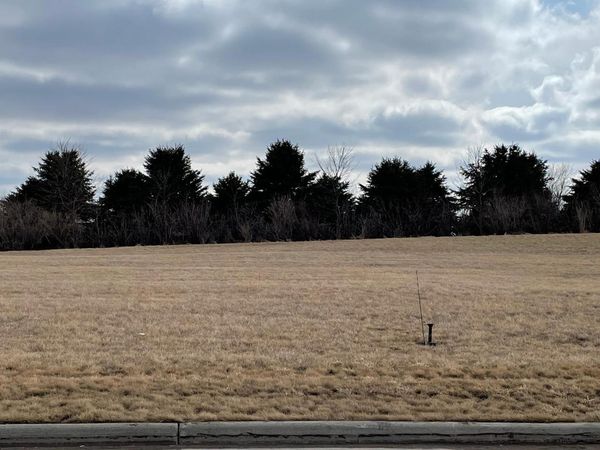 521 Hillcrest Street, Edgerton, MN 56128