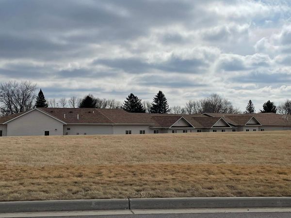 511 Hillcrest Street, Edgerton, MN 56128