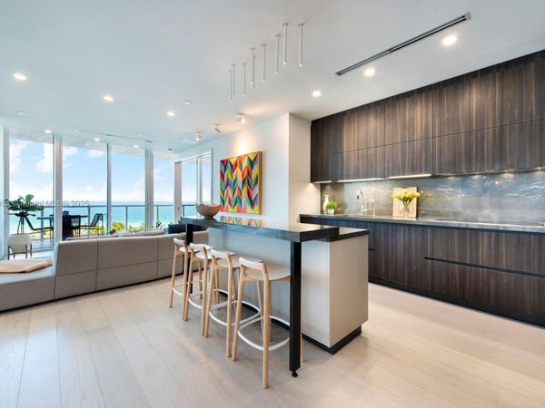 100 S Pointe Dr, Unit 908, Miami Beach, FL 33139