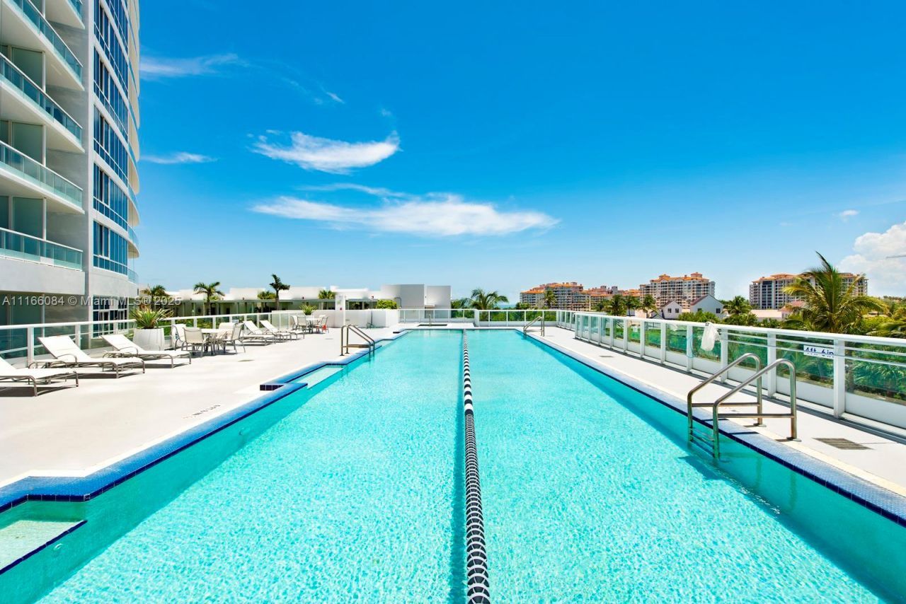 100 S Pointe Dr, Unit 908, Miami Beach, FL 33139 Photo