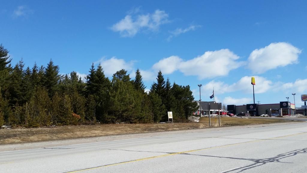 W Us-2, Saint Ignace, MI 49781 Main Photo