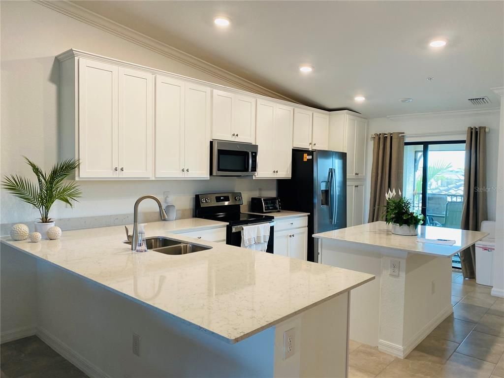 5664 Palmer Circle, Unit 202, Bradenton, FL 34211 Photo