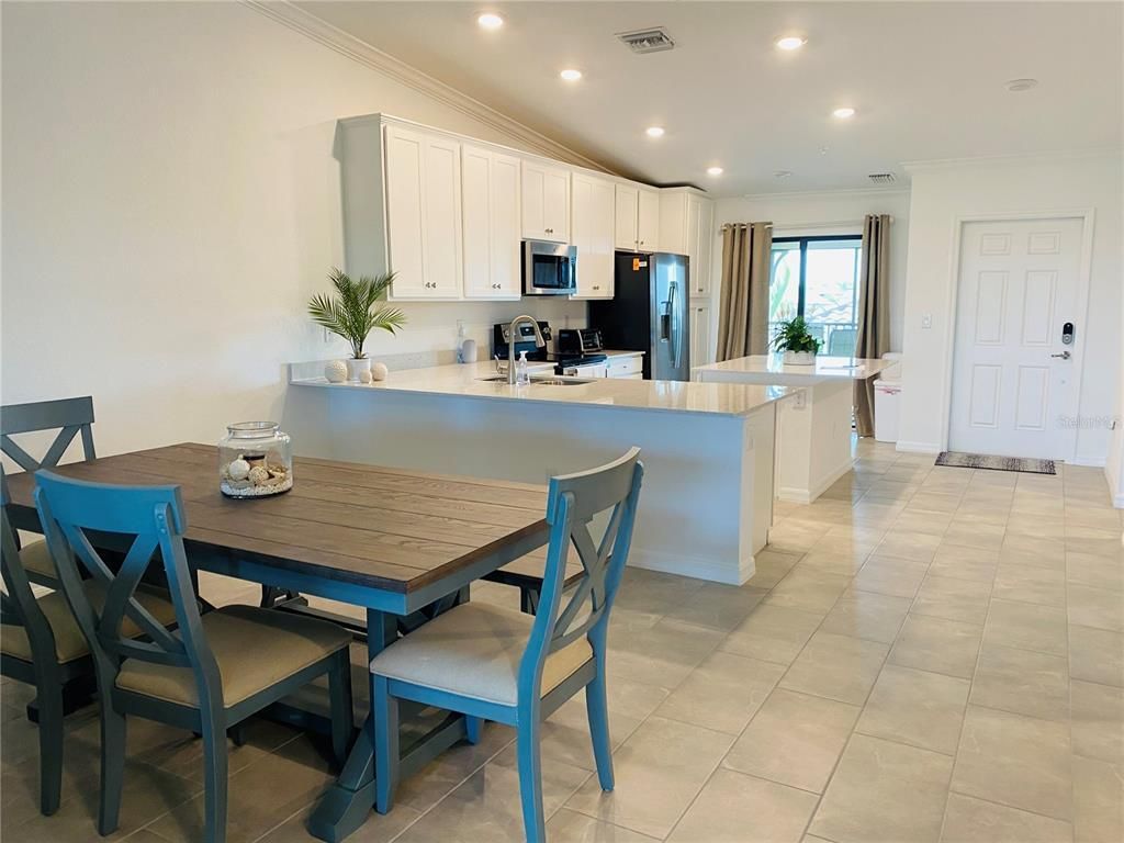 5664 Palmer Circle, Unit 202, Bradenton, FL 34211 Photo