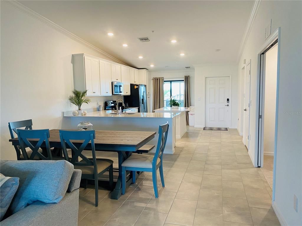 5664 Palmer Circle, Unit 202, Bradenton, FL 34211 Photo