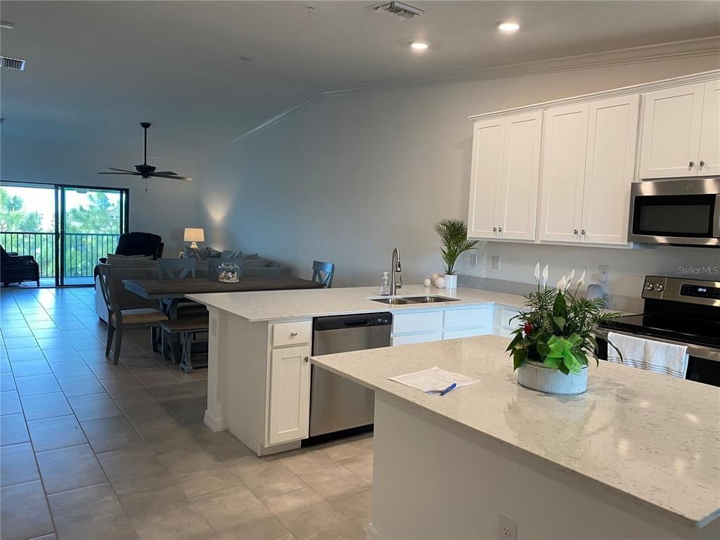 5664 Palmer Circle, Unit 202, Bradenton, FL 34211 Photo