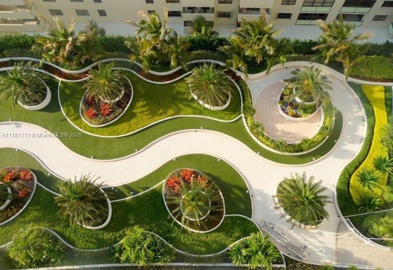 100 Lincoln Rd, Unit 1642, Miami Beach, FL 33139 Photo