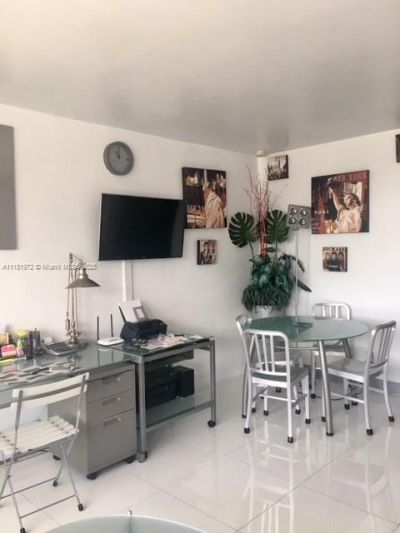 100 Lincoln Rd, Unit 1509, Miami Beach, FL 33139 Photo