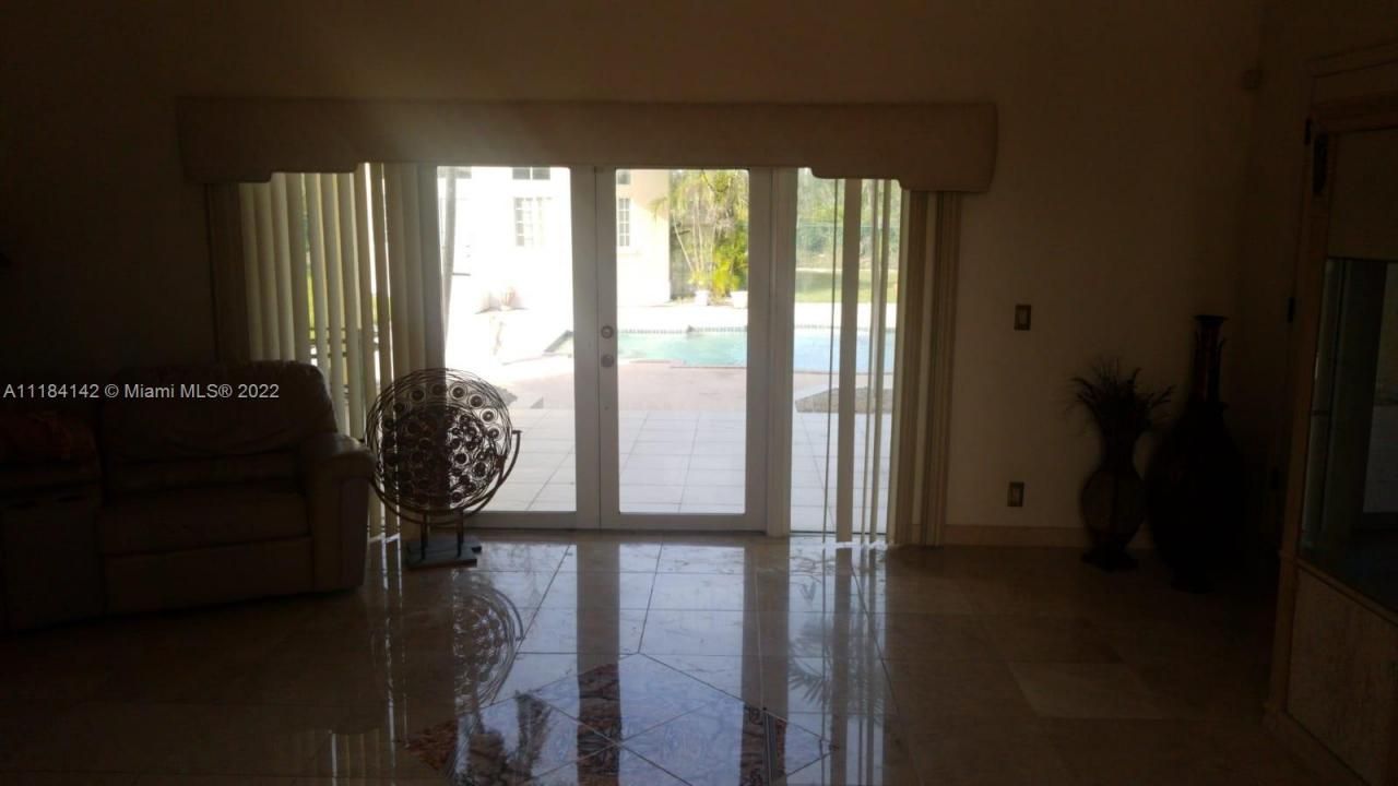 #6 Bahama, ,  00000 Photo