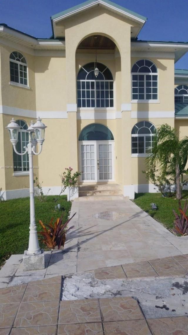 #6 Bahama, ,  00000 Photo