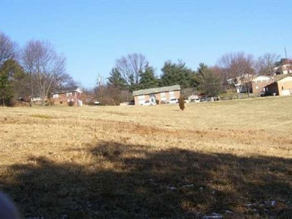 220 Brentwood Drive, Morristown, TN 37814