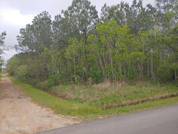 23rd Avenue, Bay Saint Louis, MS 39520