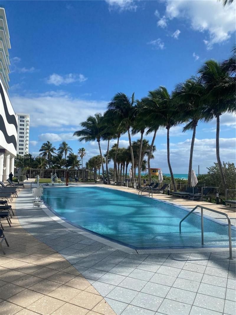 6801 Collins Ave, Unit 1102 (door, Miami Beach, FL 33141 Photo