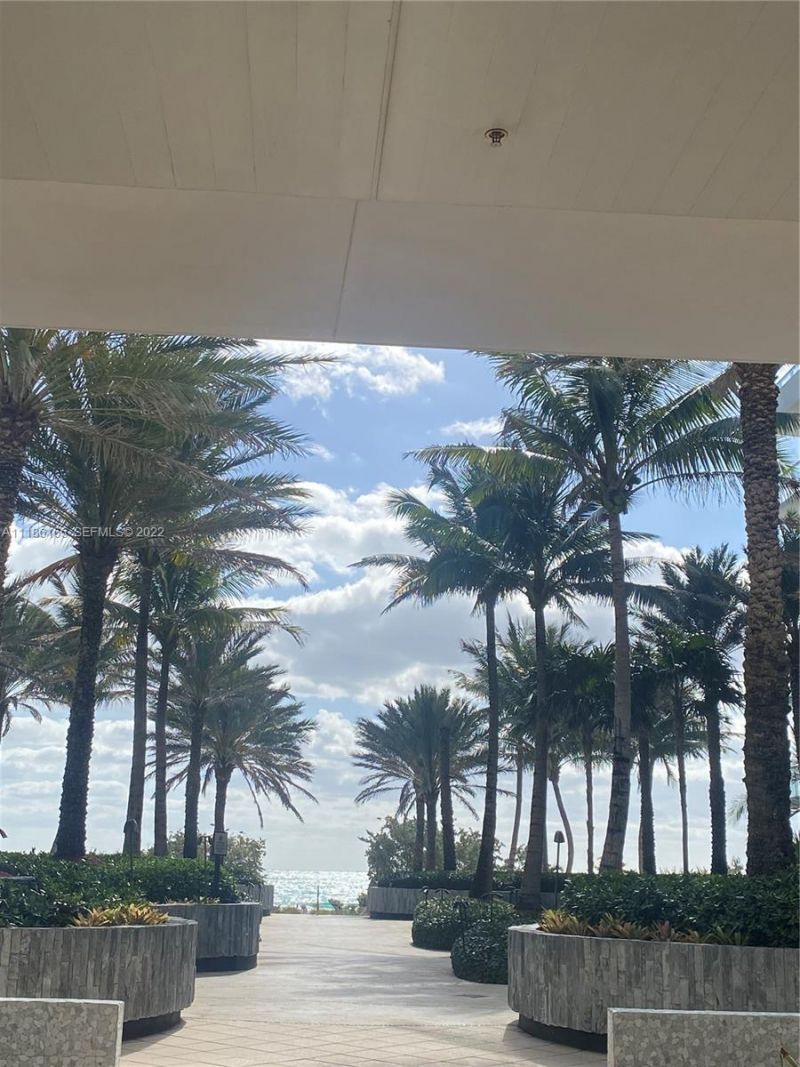 6801 Collins Ave, Unit 1102 (door, Miami Beach, FL 33141 Photo
