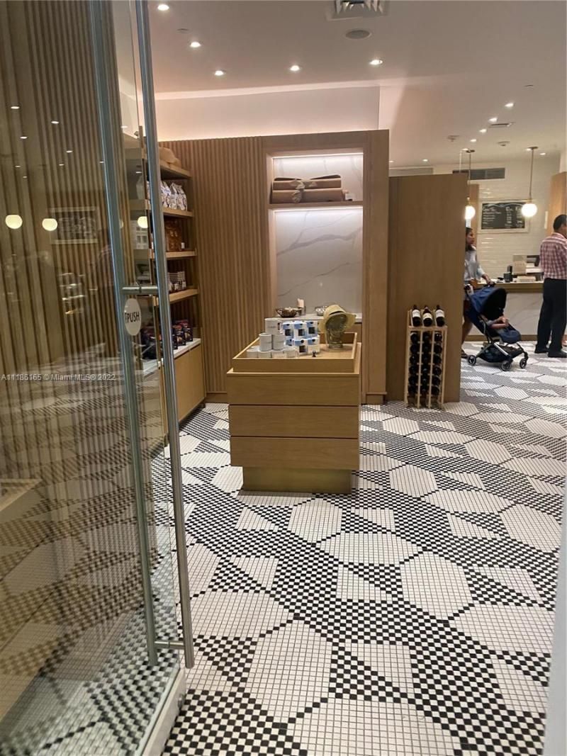 6801 Collins Ave, Unit 1102 (door, Miami Beach, FL 33141 Photo