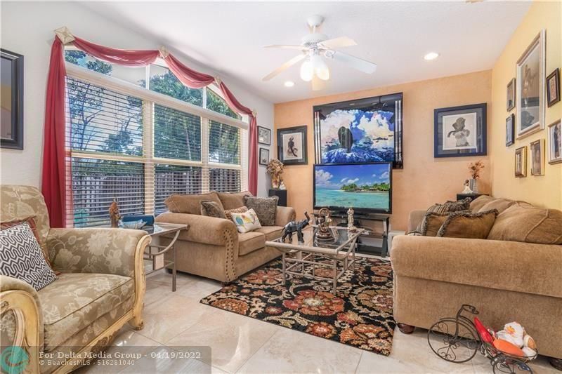 7635 19th Court, Pembroke Pines, FL 33024 Photo