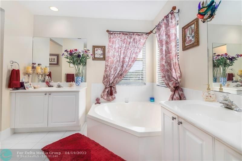 7635 19th Court, Pembroke Pines, FL 33024 Photo