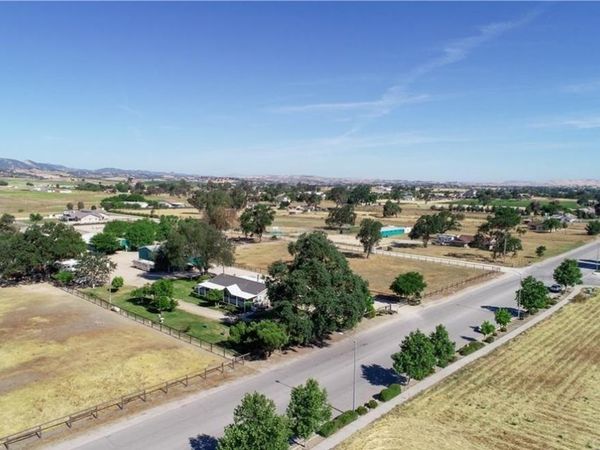 3405 Golden Hill Road, Paso Robles, CA 93446