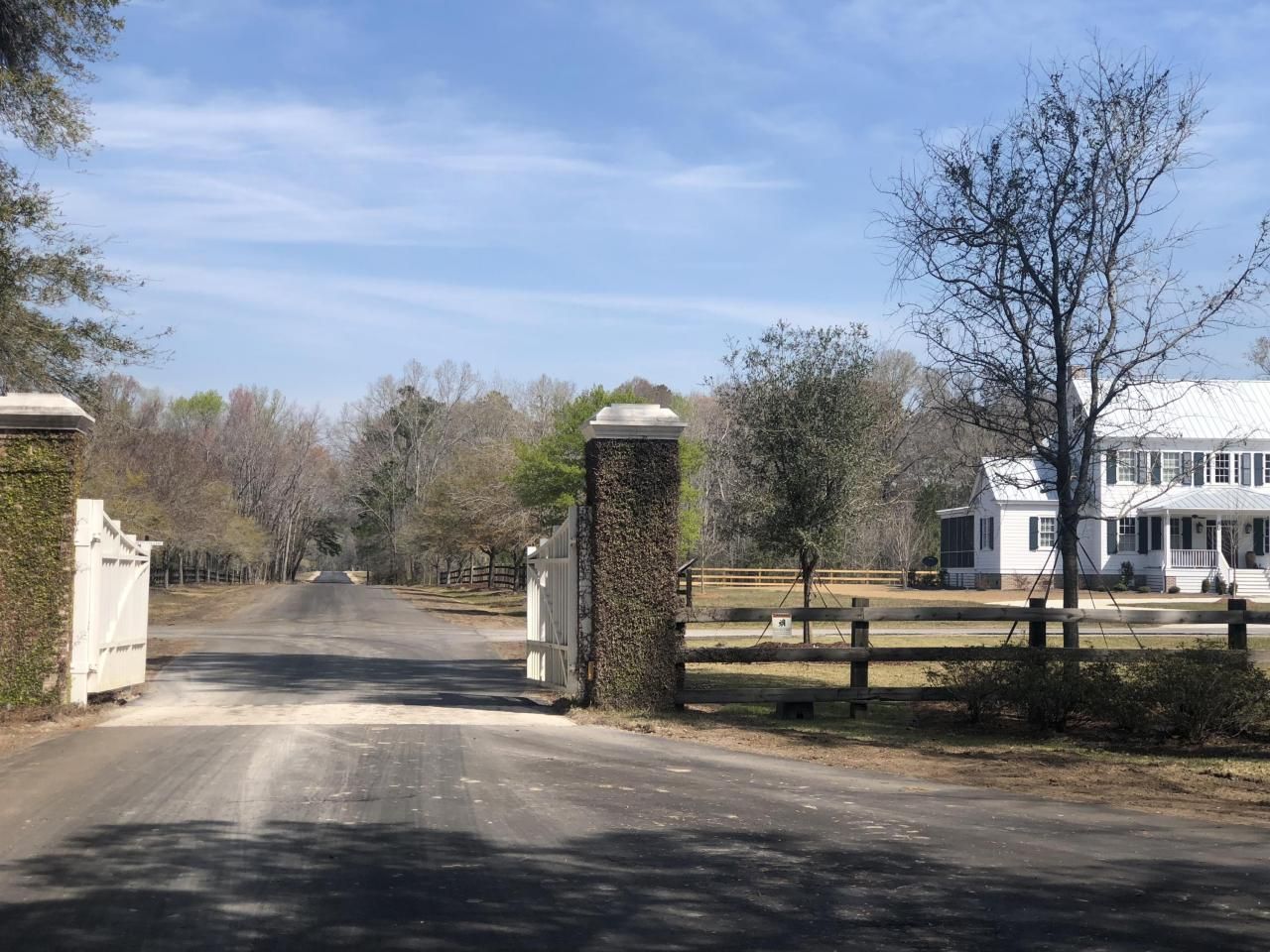 16 Leaning Oak Lane Photo 96