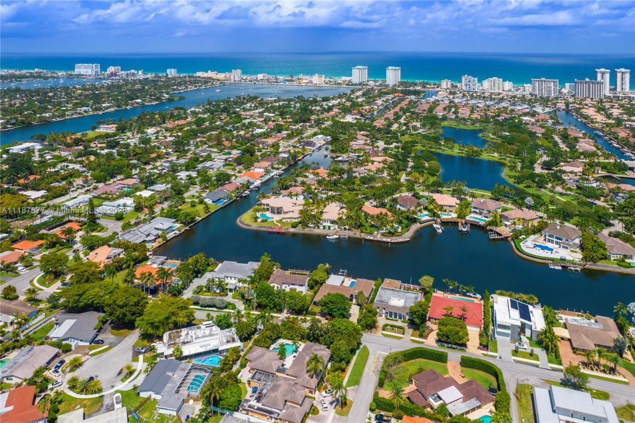 1025 Diplomat Pkwy, Hollywood, FL 33019 Photo