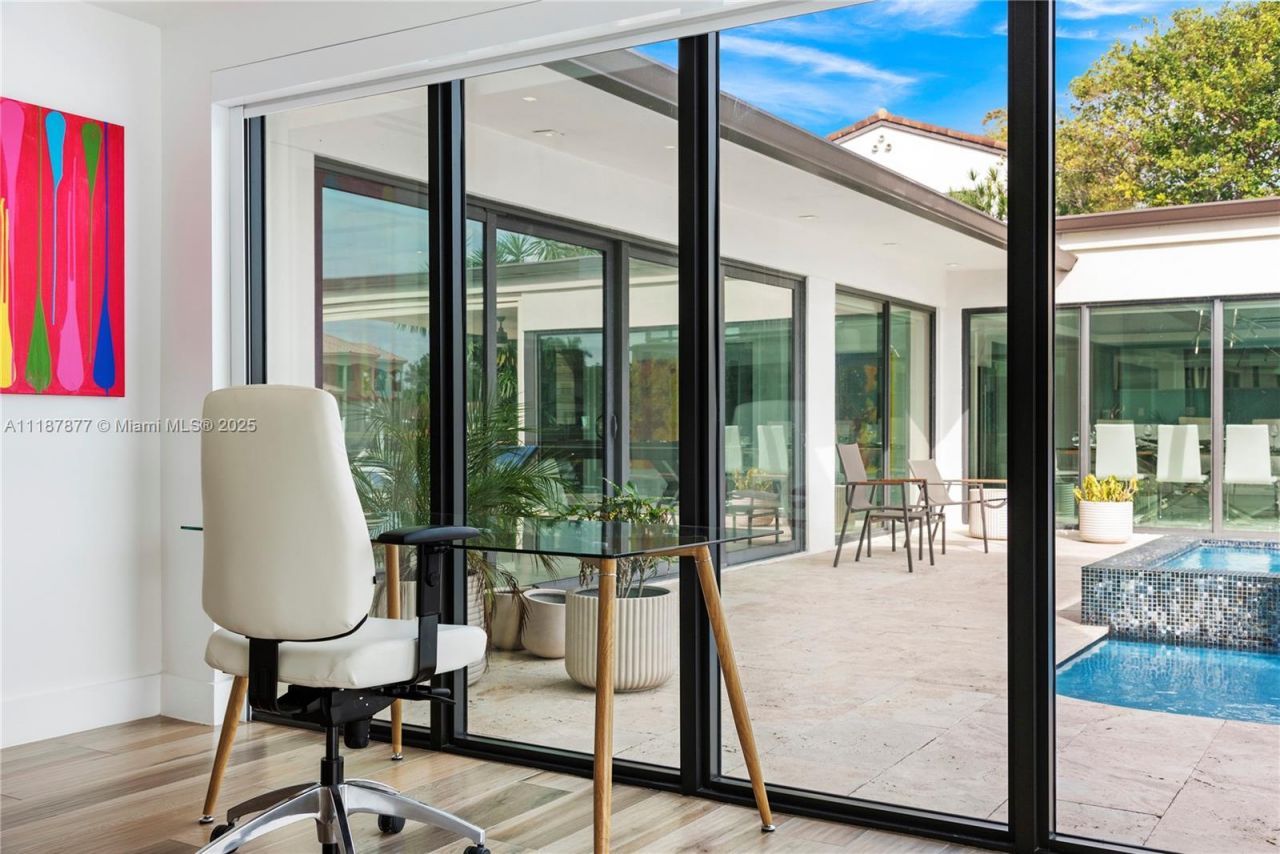 1025 Diplomat Pkwy, Hollywood, FL 33019 Photo