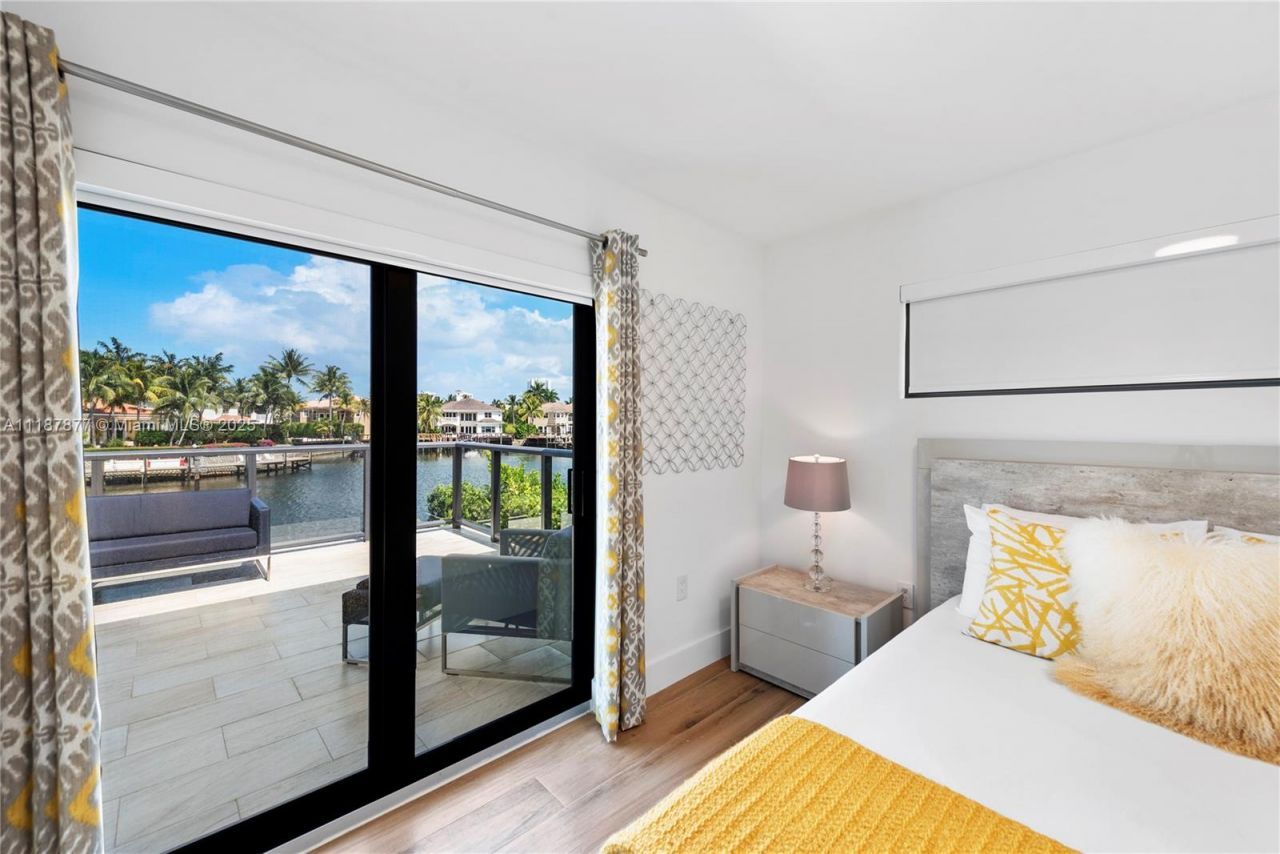 1025 Diplomat Pkwy, Hollywood, FL 33019 Photo