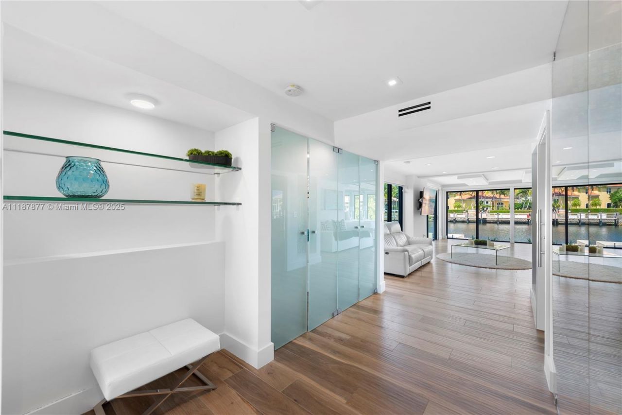 1025 Diplomat Pkwy, Hollywood, FL 33019 Photo