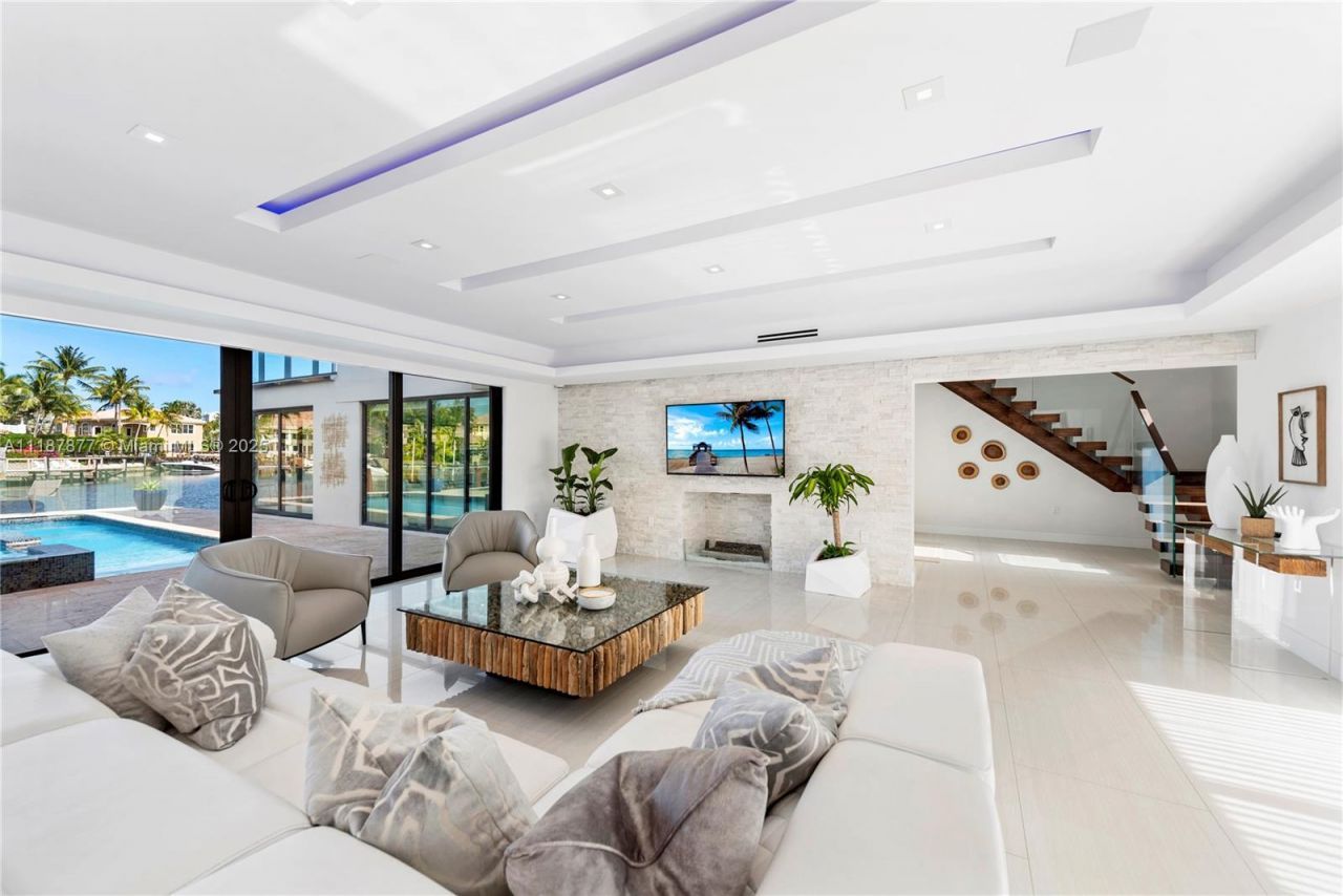 1025 Diplomat Pkwy, Hollywood, FL 33019 Photo