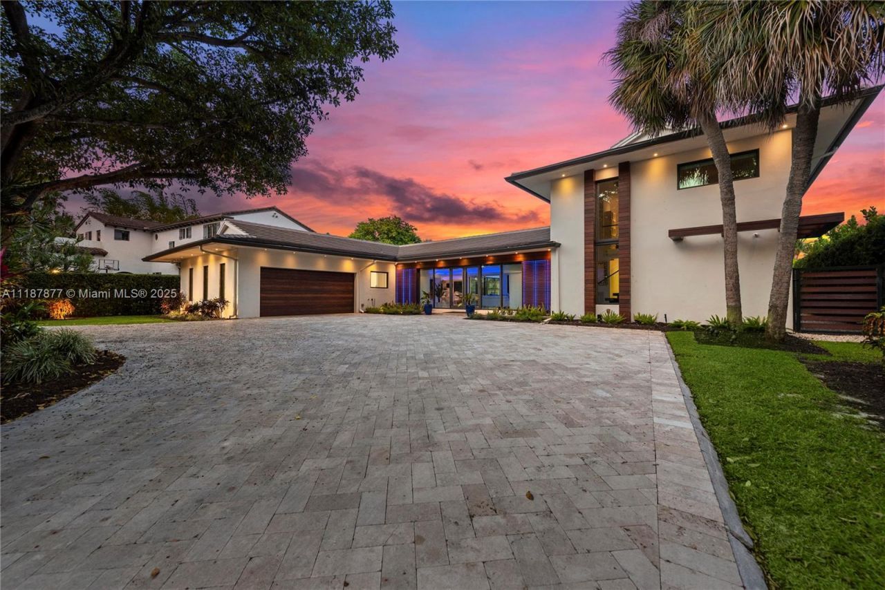 1025 Diplomat Pkwy, Hollywood, FL 33019 Photo