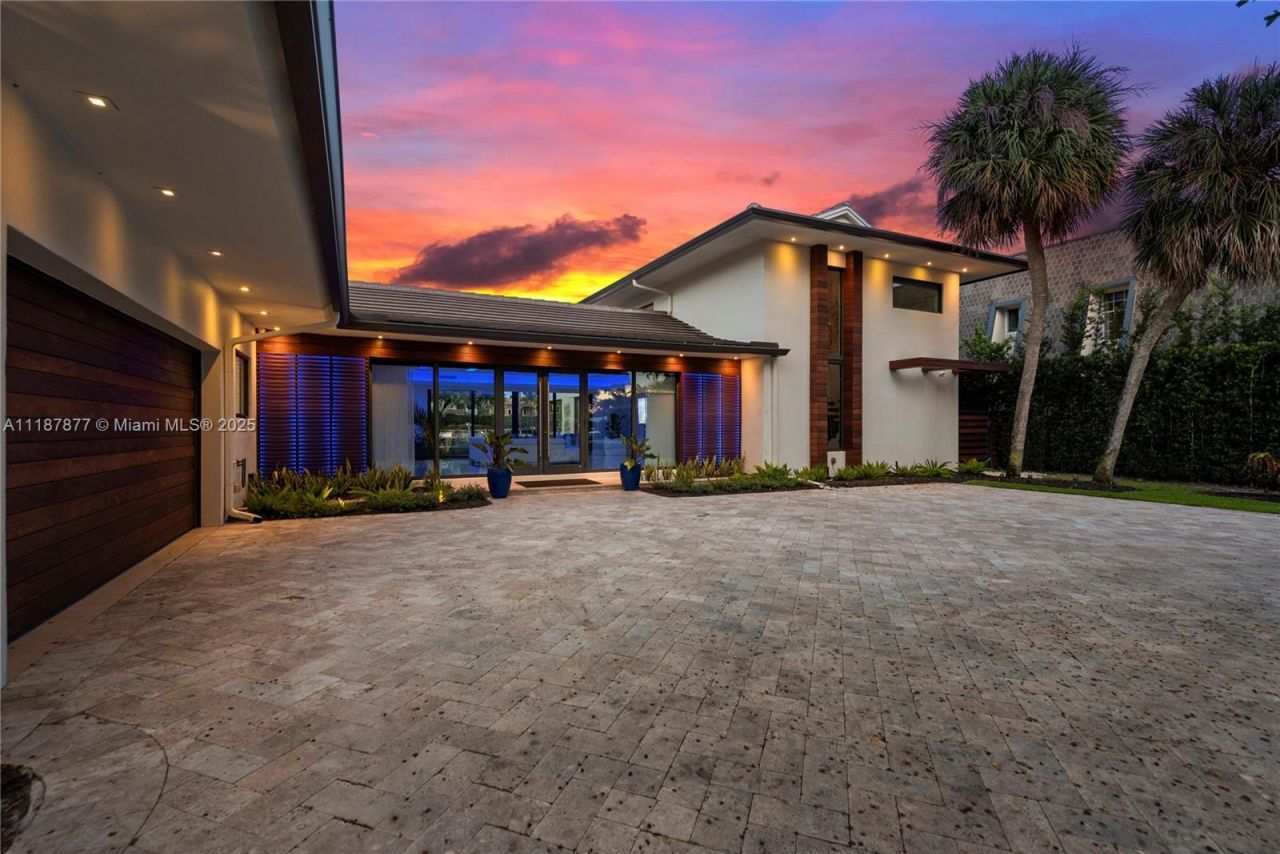 1025 Diplomat Pkwy, Hollywood, FL 33019 Photo