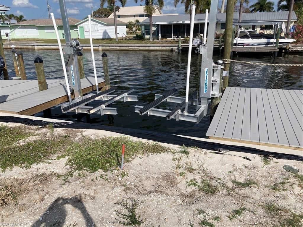 2849 Triggerfish St, Matlacha, FL 33993 Photo