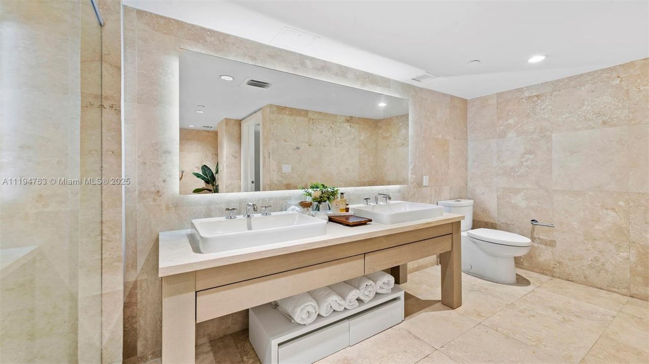 Please Call For Address, Unit 945, Miami Beach, FL 33139 Photo