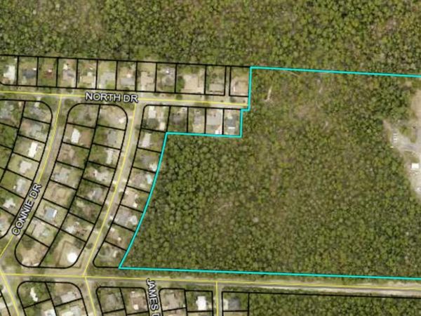 11111 E Sunset Lane, Shalimar, FL 32579