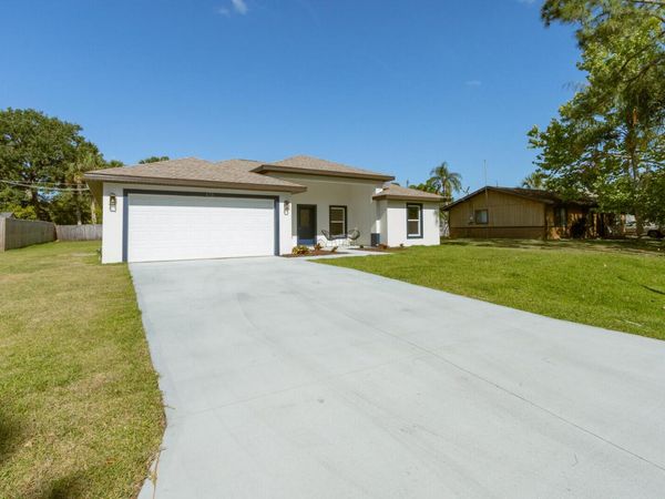 478 Fillmore Avenue NE, Palm Bay, FL 32907