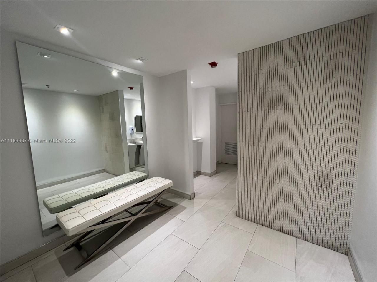 5151 Collins Ave, Unit 531, Miami Beach, FL 33140 Photo