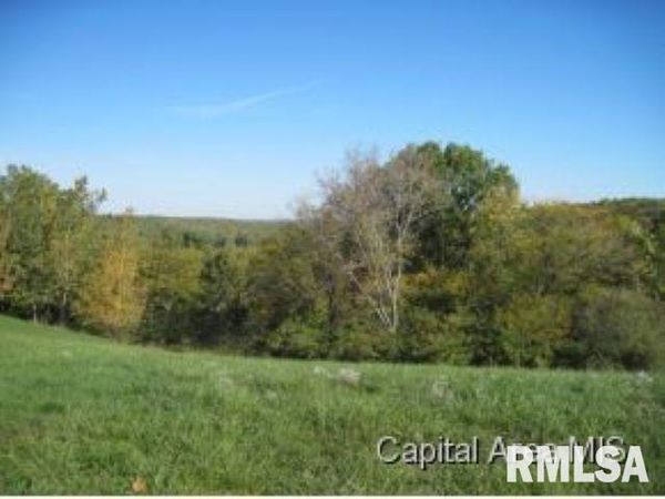 45 Vista Ridge, Petersburg, IL 62675
