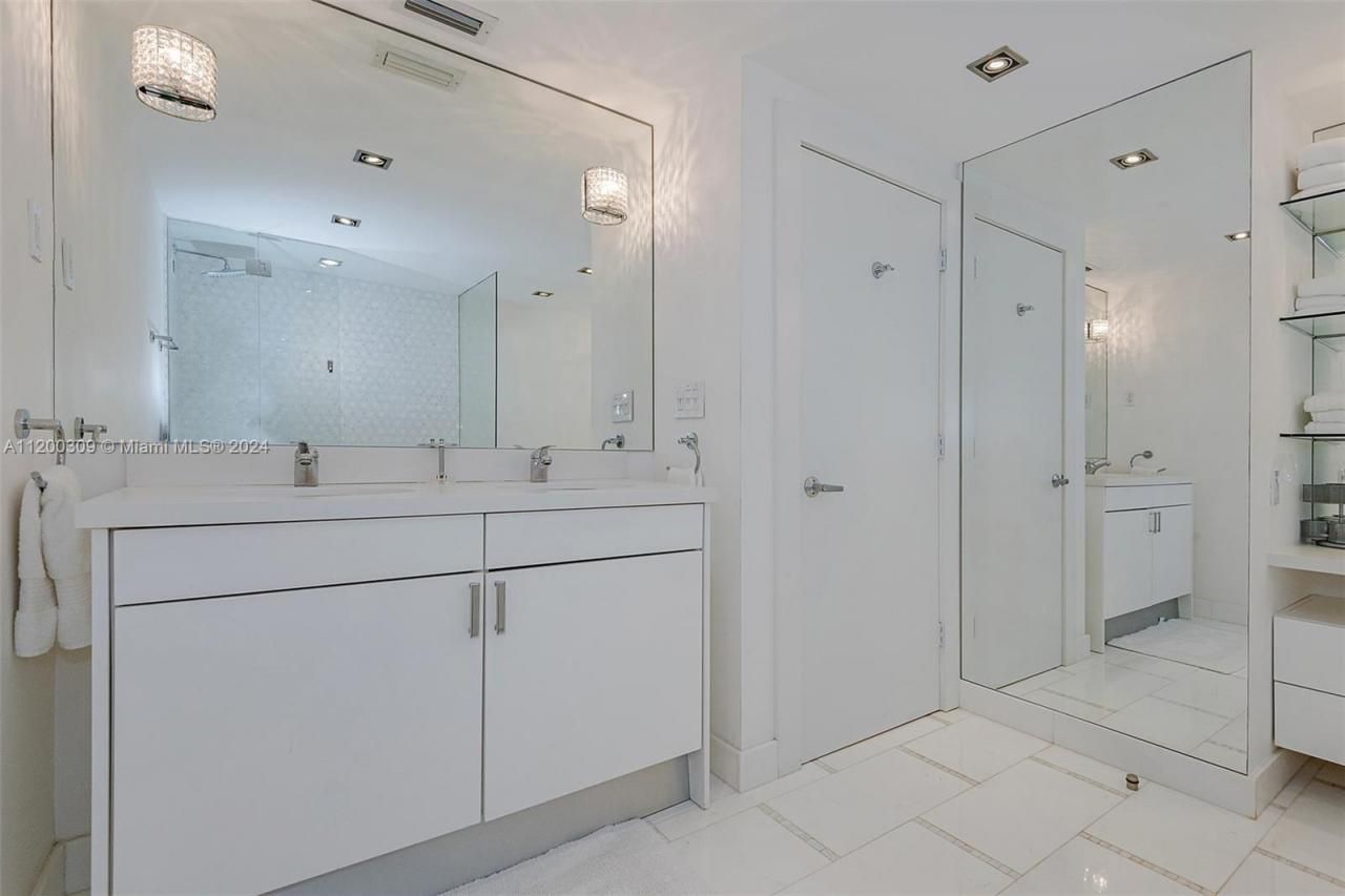 2301 Collins Ave, Unit 1506, Miami Beach, FL 33139 Photo