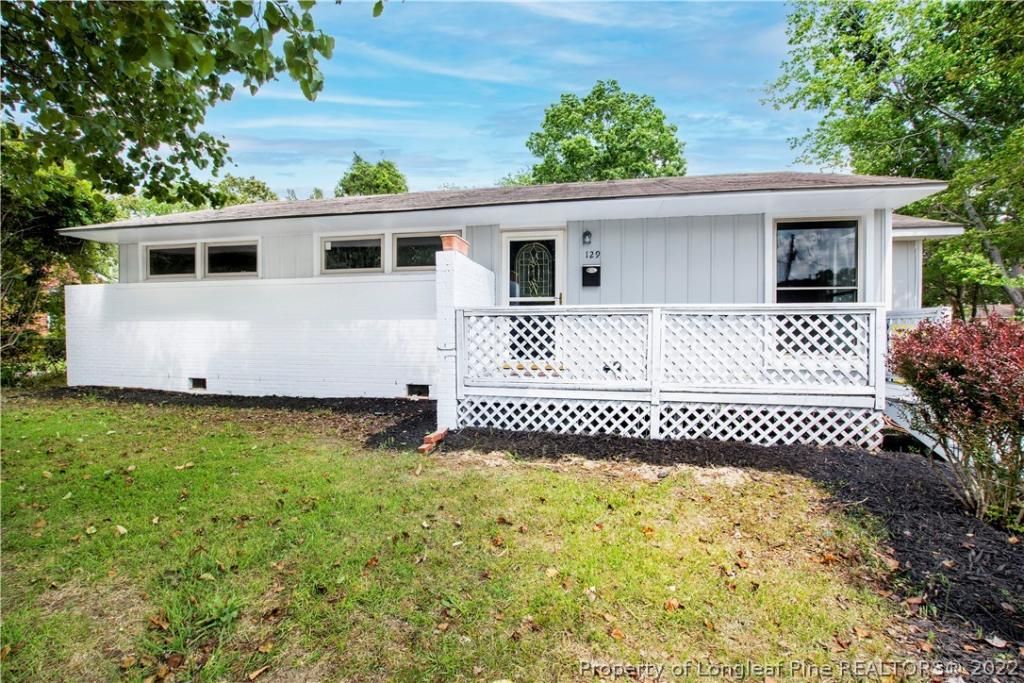 129 Hunter Circle, Fayetteville, NC 28304 Main Photo